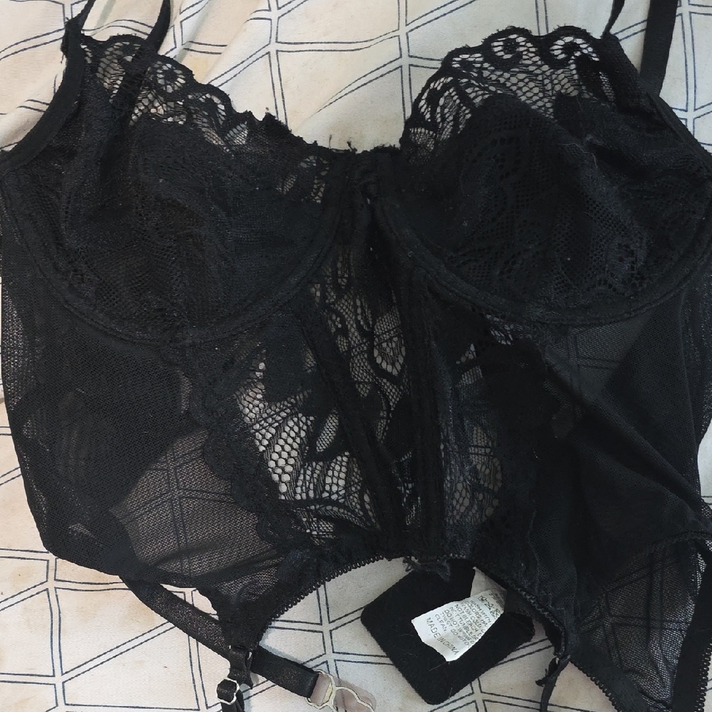 SHEIN Black Lace Bustier